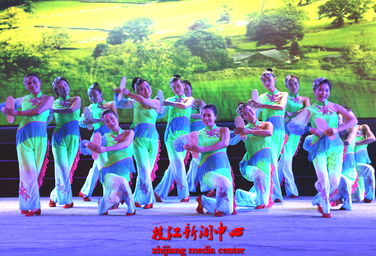 四秩耕耘鑄輝煌，文藝慰問(wèn)譜新章——慶祝湖北化肥廠建廠40周年文藝慰問(wèn)演出隆重舉行
